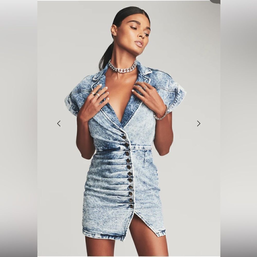Retrofete Gia Denim Dress acid wash snap front mini stretch ruched NWT $450 M